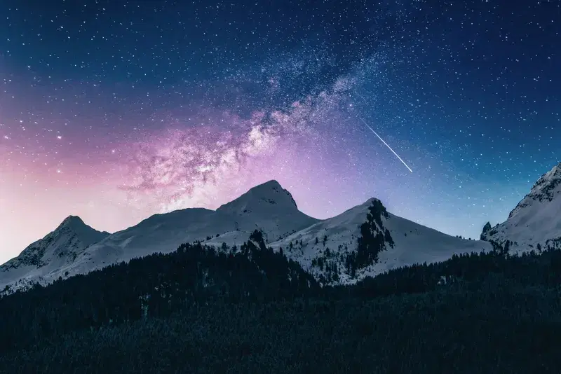 Cover Image for Finding Peace in Nature: Benefits of Stargazing in the Mountains