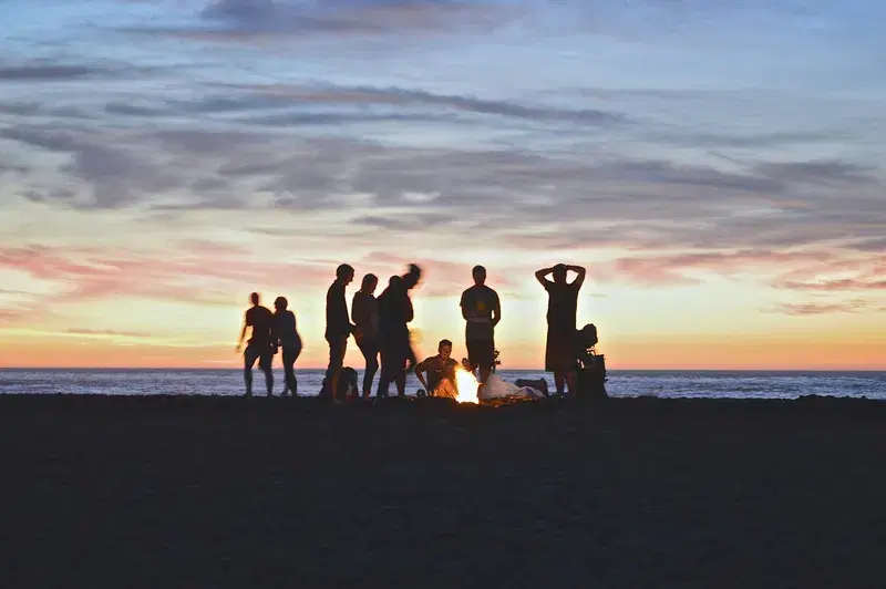 Cover Image for The Benefits of Campfire Gatherings for Mindfulness and Connection