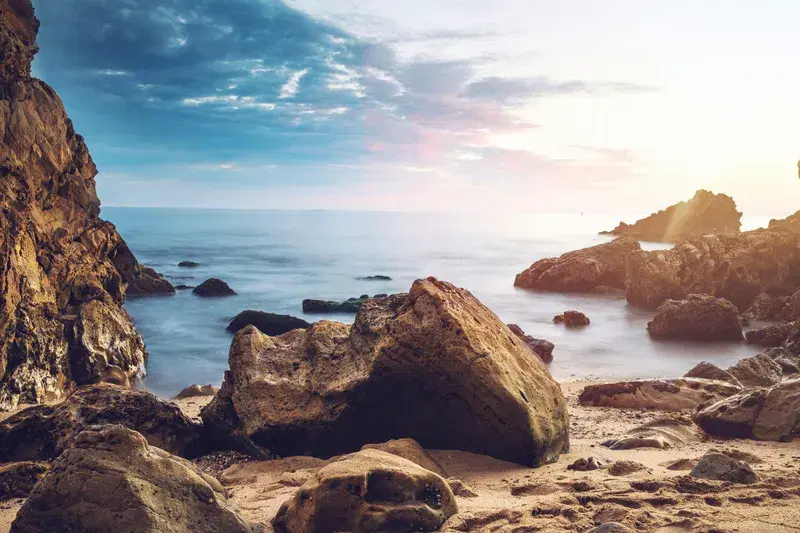 Cover Image for Embracing Nature: The Benefits of Beach Sunrises for Mental Well-Being