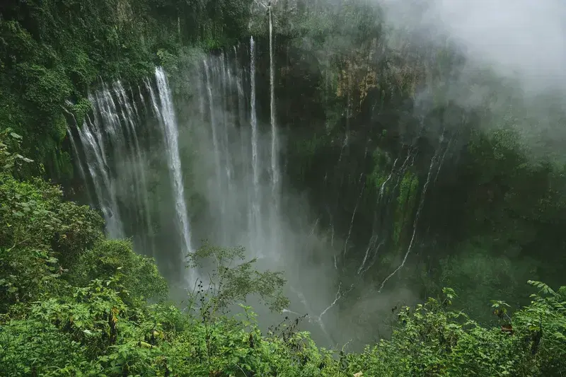 Cover Image for Embracing Nature: The Benefits of Visiting Cascading Waterfalls