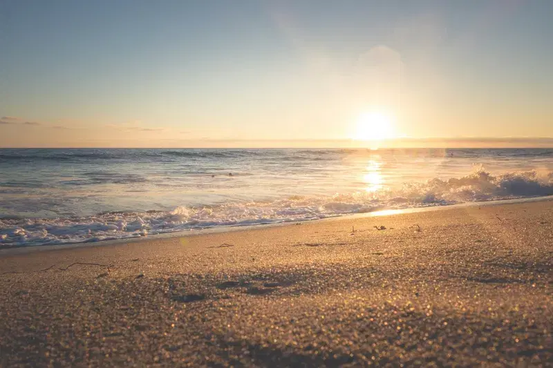 Cover Image for Embracing Nature: The Benefits of Watching Sunsets for Mental Well-being