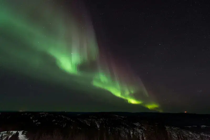 Cover Image for Embracing Nature: The Therapeutic Benefits of the Aurora Borealis