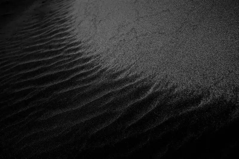 Cover Image for Finding Calm in Nature: The Beauty of Sand and Water