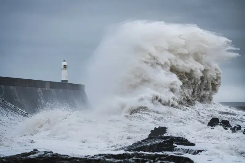 Cover Image for Finding Calm in the Storm: Embracing Nature's Power