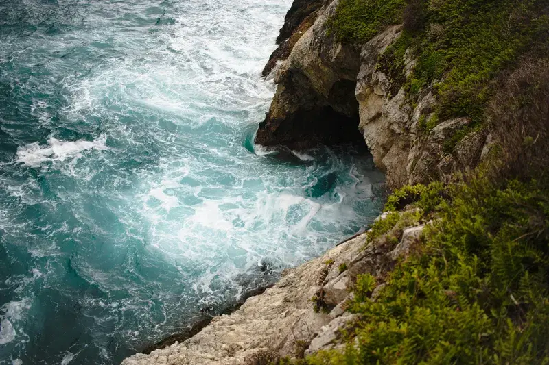 Cover Image for Finding Mindfulness in Nature: The Power of Ocean Waves