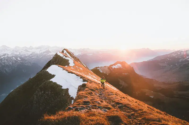 Cover Image for Finding Mindfulness in Nature: The Benefits of Hiking