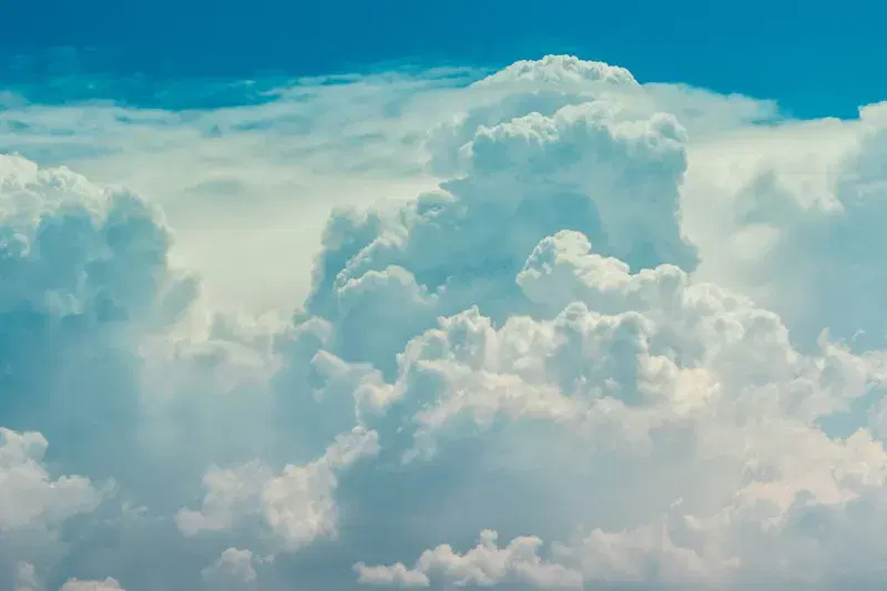 Cover Image for Finding Mindfulness in Nature: The Art of Cloud Watching