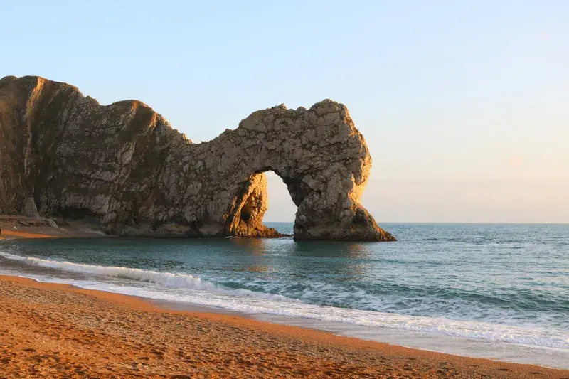 Cover Image for Finding Peace at Durdle Door: Mindfulness in Nature