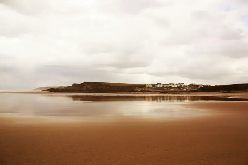 Cover Image for Finding Peace in Nature: The Benefits of Coastal Escapes