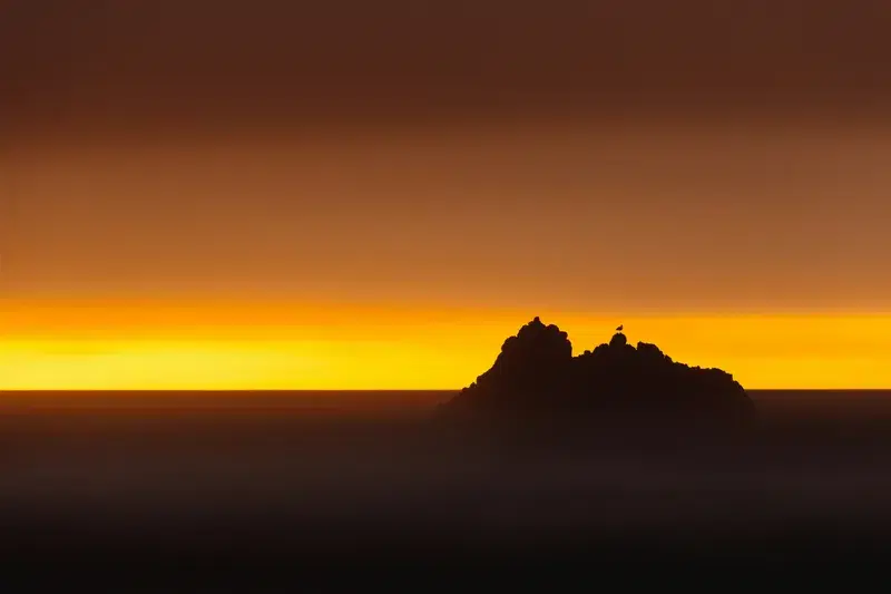 Cover Image for Finding Peace in Nature: The Healing Power of Mountain Landscapes