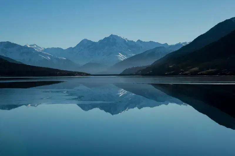 Cover Image for Finding Peace in Nature: The Importance of Outdoor Reflection