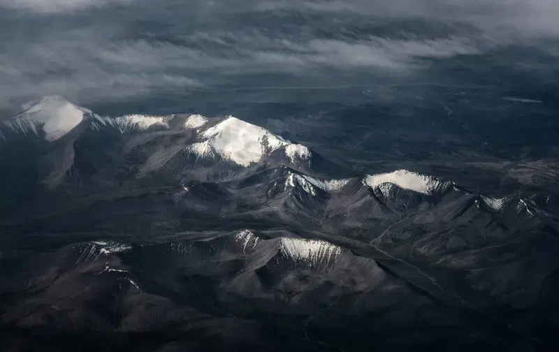 Cover Image for Finding Peace in Nature: The Mindfulness Benefits of Glacier Landscapes