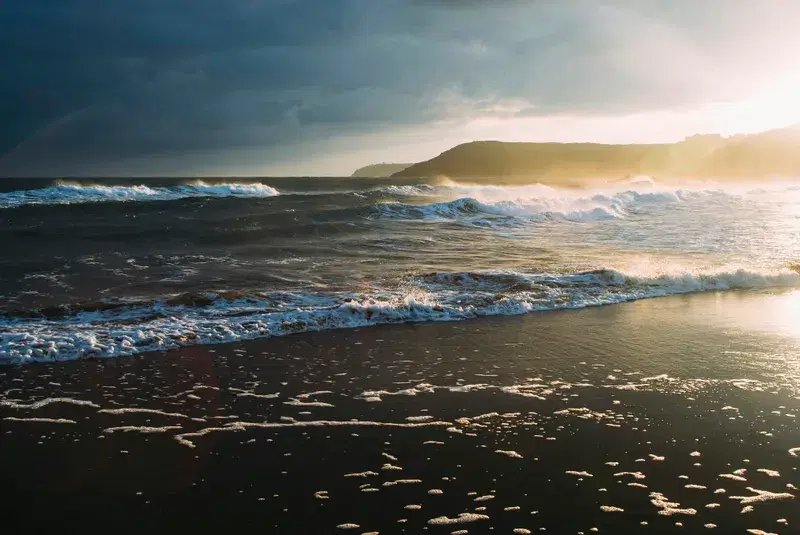 Cover Image for Finding Peace in Nature: How Seawaves at Sunrise Can Enhance Your Mindfulness Practice