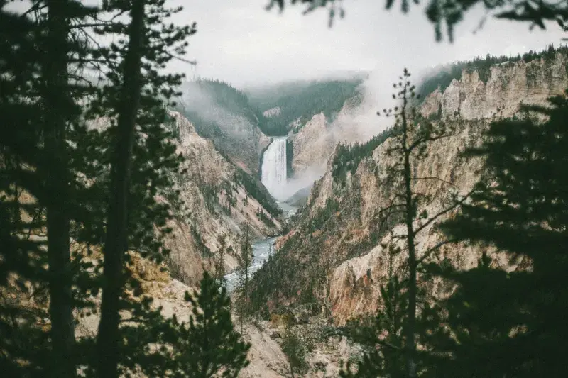 Cover Image for Finding Peace in Nature: The Healing Benefits of Waterfalls and Mountain Views