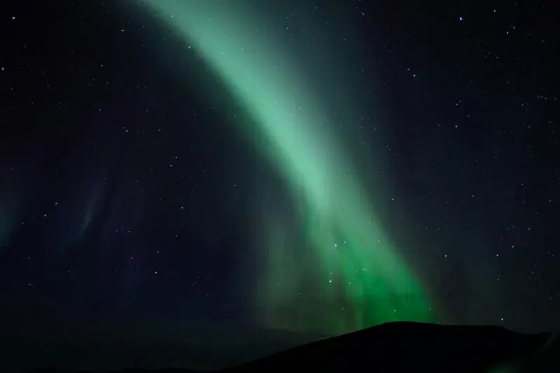 Cover Image for Finding Peace Under the Aurora: Mindfulness Practices in Nature