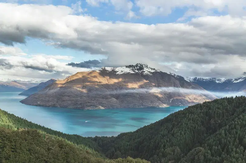 Cover Image for Finding Serenity in Nature: The Benefits of Scenic Landscapes for Mental Health