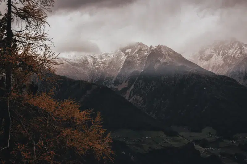 Cover Image for Finding Serenity in Snow-Capped Mountains: A Guide to Mindfulness in Nature