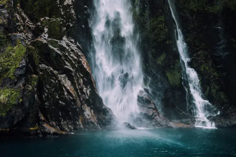 Cover Image for The Healing Power of Nature: How Waterfalls Inspire Mindfulness