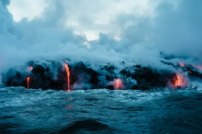 Cover Image for Connecting with Nature: The Mindful Experience of Lava Tours in Hawaii