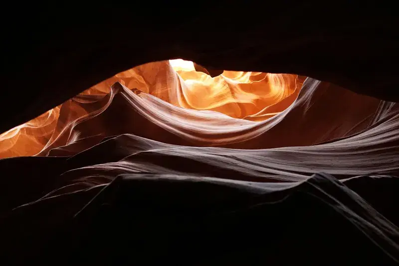 Cover Image for Finding Mindfulness in Nature: The Serenity of Antelope Canyon