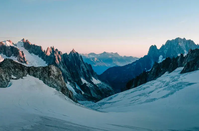 Cover Image for Finding Mindfulness in Nature: The Beauty of Mont Blanc