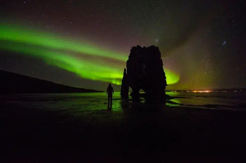 Cover Image for Finding Mindfulness in Nature: The Healing Power of the Northern Lights