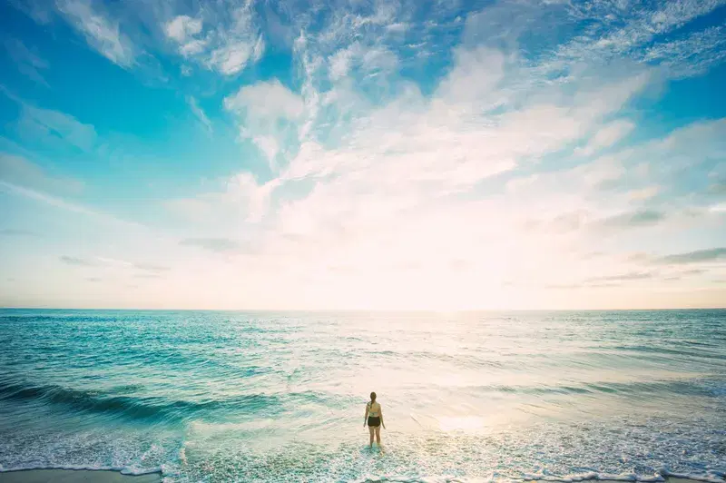 Cover Image for Finding Balance: Mindfulness Practices by the Sea