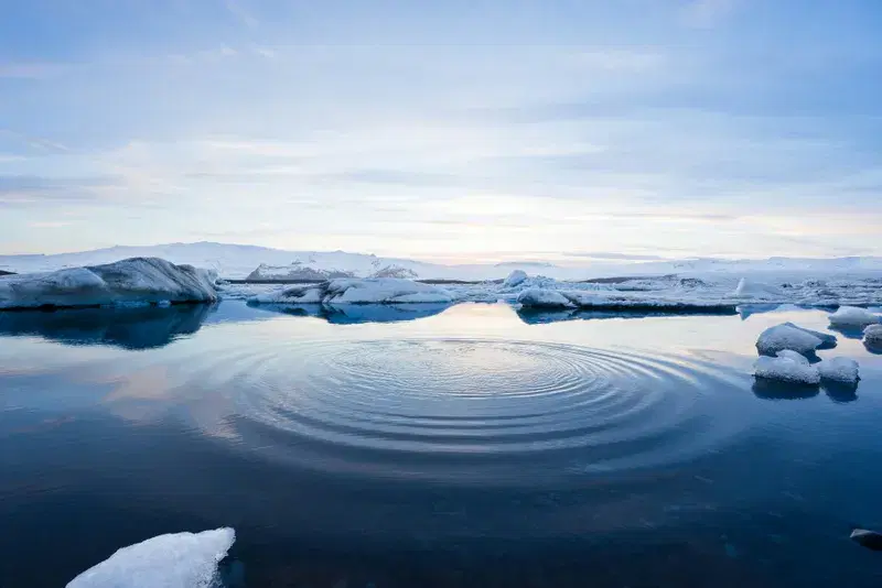 Cover Image for Finding Peace in Nature: The Benefits of Glacial Landscapes