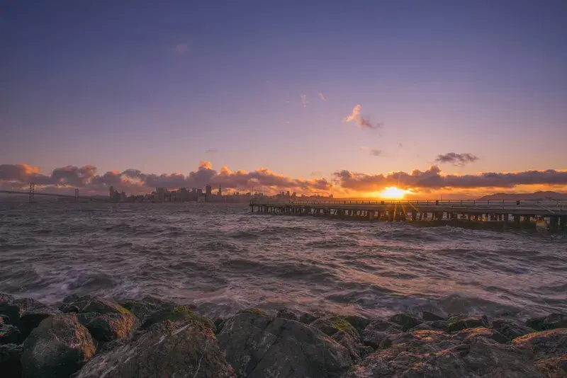 Cover Image for Finding Peace in Nature: The Healing Power of Ocean Landscapes