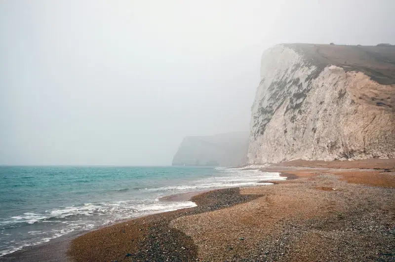 Cover Image for Finding Serenity in Nature: The Benefits of Coastal Landscapes