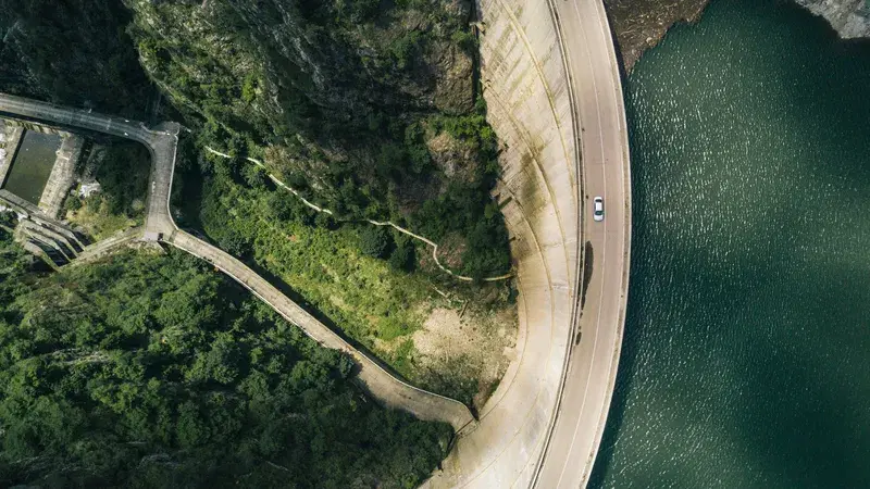 Cover Image for The Serenity of Nature: Finding Wellness in Aerial Views