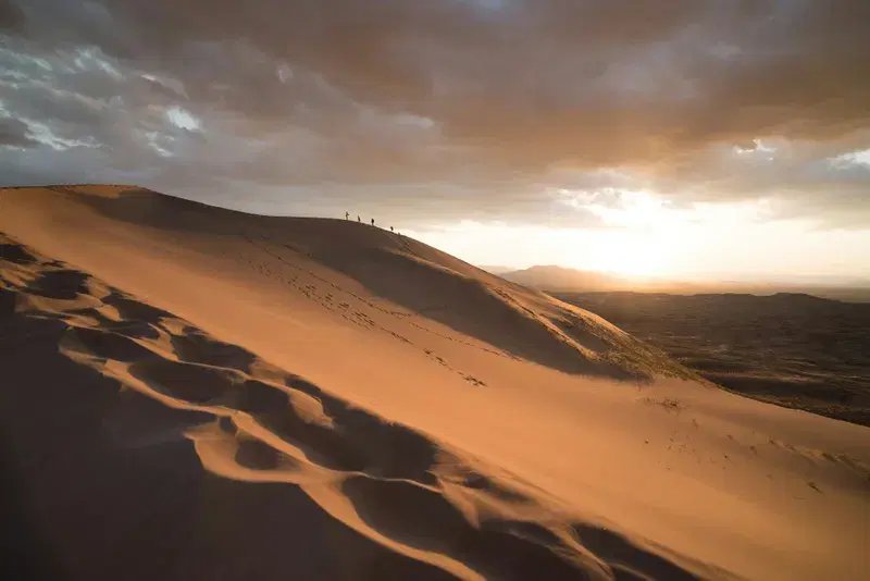 Cover Image for Connecting with Nature: The Wellness Benefits of Hiking in the Mojave