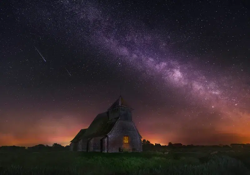 Cover Image for Finding Serenity Under the Stars: The Benefits of Night Sky Observation